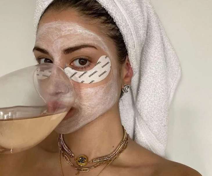 3 рецепта масок для кожи вокруг глаз, которые можно сделать в домашних условиях