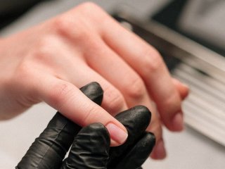 Новий бьюті-тренд: який манікюр варто спробувати цієї осені