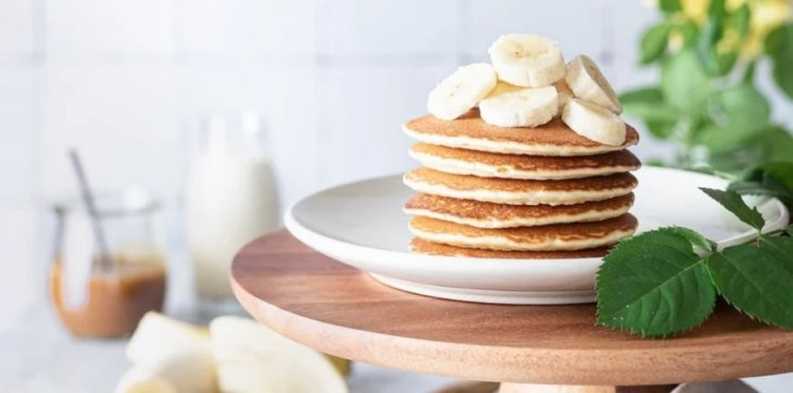 Как приготовить банановые панкейки с овсяными хлопьями