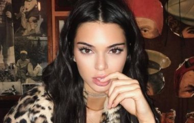 Кендалл Дженнер оригинально отметила 23-й День рождения 