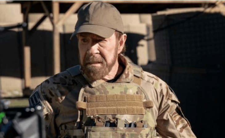83-летний Чак Норисс показал кадры из своего нового боевика