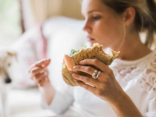 Эти продукты помогут преодолеть стресс: советы врачей