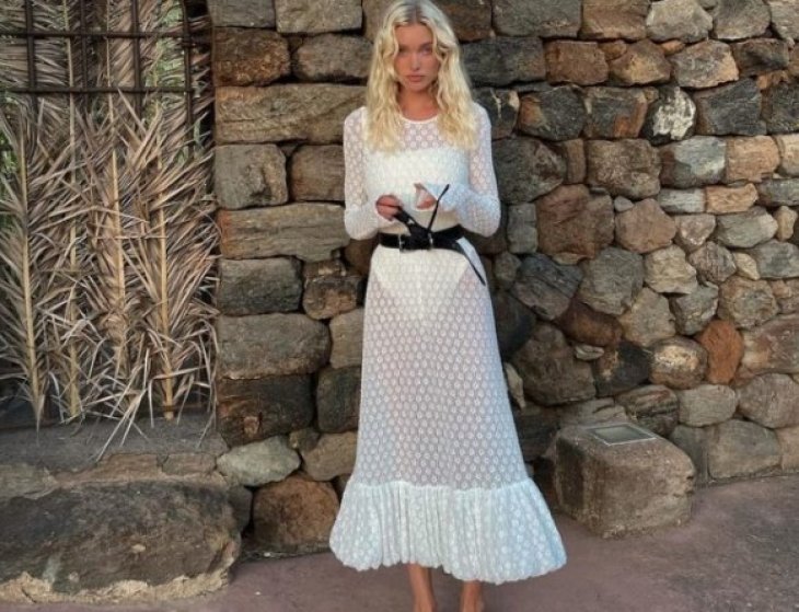 Правильное решение: Роузи Хантингтон-Уайтли примерила слитный купальник, который можно смело носить и в городе