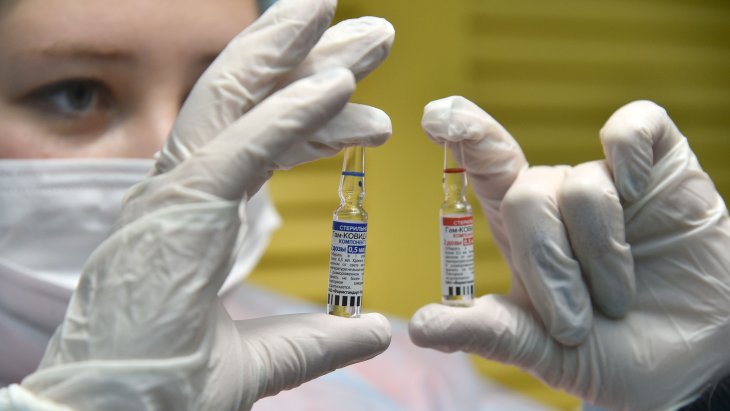 У вакцинованих людей виявили стійкий імунітет проти омікрону