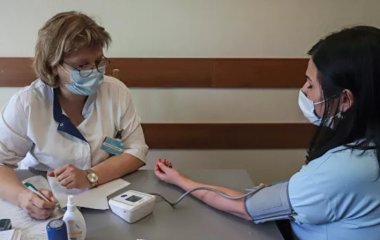 Кардіолог розповіла, як знизити тиск без ліків