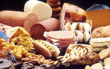 Вчені назвали 5 продуктів, що викликають сильну залежність