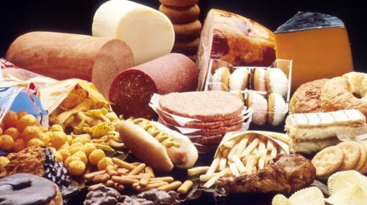 Вчені назвали 5 продуктів, що викликають сильну залежність