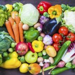 Диетолог рассказала, как уберечься от нитратов в свежей зелени