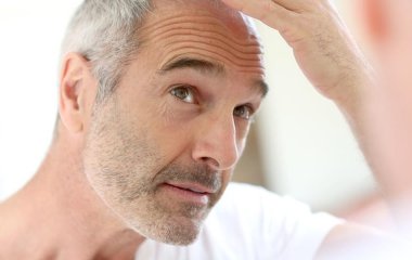 Вчені з'ясували причину вікового облисіння