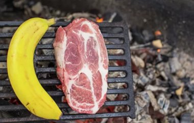 Лікар порівняла тривалість життя м'ясоїдів та вегетаріанців