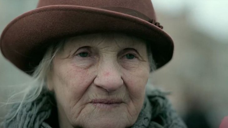 Ночует в подъезде: сын и внук избили и выгнали из дома 89-летнюю актрису из «Полосатого рейса» Лидию Доротенко