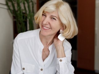 Ці речі не можна носити жінкам за 50: вони старять і спотворюють загальний образ