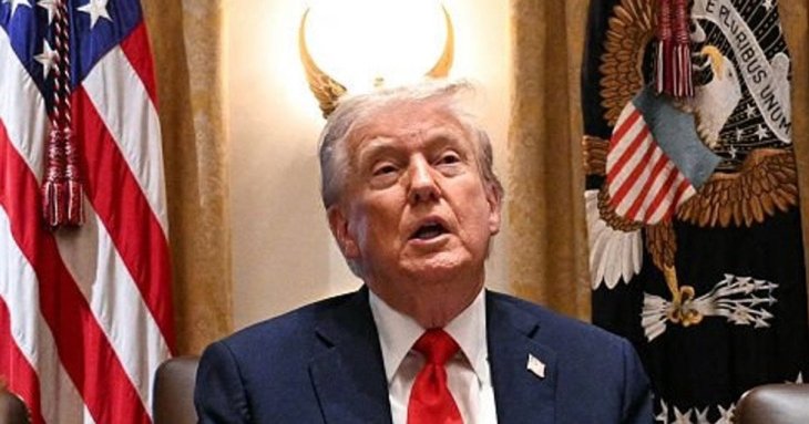 Роги чи німб: у Мережі обговорюють дивний знімок Трампа