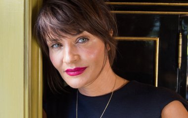 Хелена Кристенсен представила фотосессию в стиле ню 