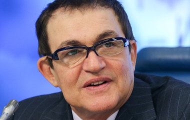 Дмитрий Дибров хочет лишить старшего сына права на наследство