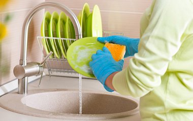 Зачем добавлять уксус в жидкость для мытья посуды