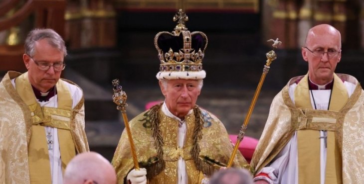 Король Чарльз ІІІ может отречься от престола в пользу Уильяма: в чем причина