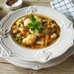 Куриный суп с зеленым горошком: рецепт полезного блюда