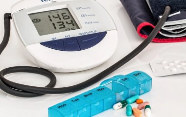Не лише втома: кардіолог назвав три ознаки, які сигналізують про загрозу серцю та ниркам