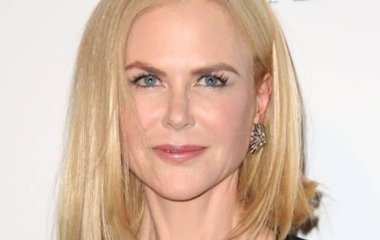 Николь Кидман засветила стройные ножки в короткой футболке и нарвалась на критику