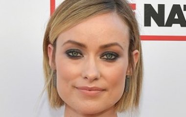 Оливия Уайлд блистала на вечеринке «GQ» в кружевном бюстгальтере 