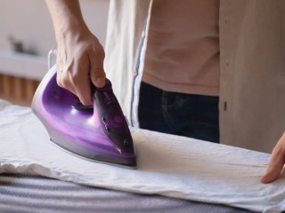 3 способи, як очистити “підошву” праски до блиску: видаляє навіть найсильніший нагар