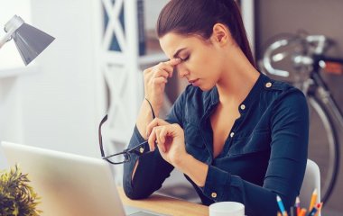 Синдром сухих глаз: как уберечь зрение из-за сидения за компьютером