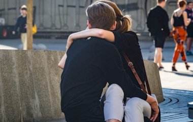 Кардіолог розповів про користь обіймів