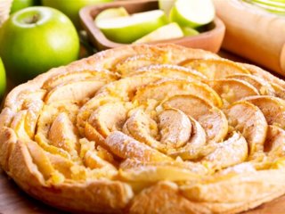 Очень простой рецепт вкусной постной шарлотки с яблоками
