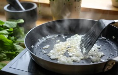 Як посмажити цибулю, щоб на її привабливий аромат збігалися сусіди
