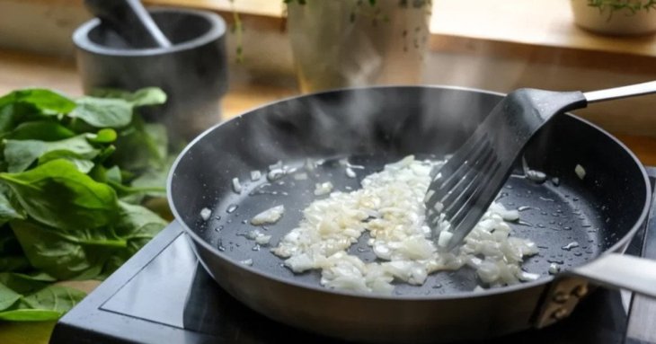 Як посмажити цибулю, щоб на її привабливий аромат збігалися сусіди