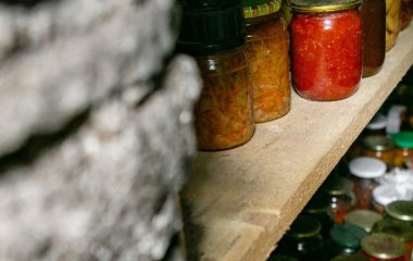 Позбавтеся вологості в погребі назавжди: дешевий і простий спосіб