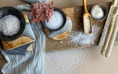 Ви не повірите, що робить звичайна сіль у пральній машині: речі стають як нові
