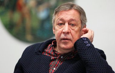Михаил Ефремов появился в суде после перенесенного инсульта