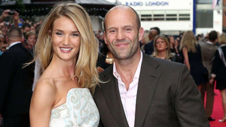 Рози Хантингтон-Уайтли и Джейсон Стэтхем на прогулке с сыном в Беверли-Хиллз