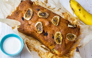 Банановый пирог на сковороде: рецепт десерта на скорую руку