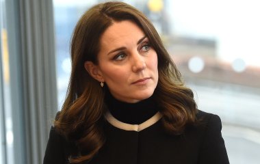 Не по этикету: Кейт Миддлтон надела брюки вместо юбки