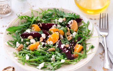 Салат с запеченной курицей и апельсином