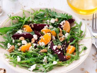 Салат із запеченою куркою та апельсином