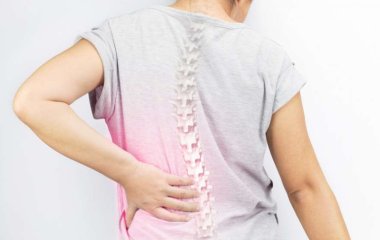Медики назвали специю, которая уменьшает боль в пояснице
