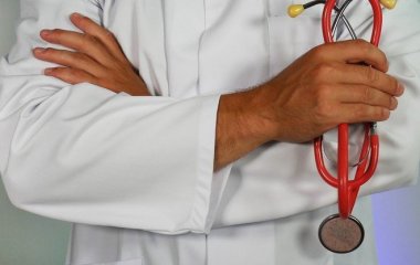 Лікар-онколог розповів про ранні ознаки раку шлунка