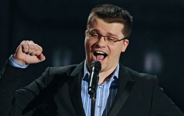 «У меня очень тонкий член»: Гарик Харламов снял штаны перед гостями своего шоу