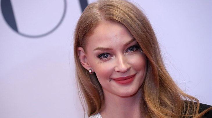 Светлана Ходченкова станцевала на шесте