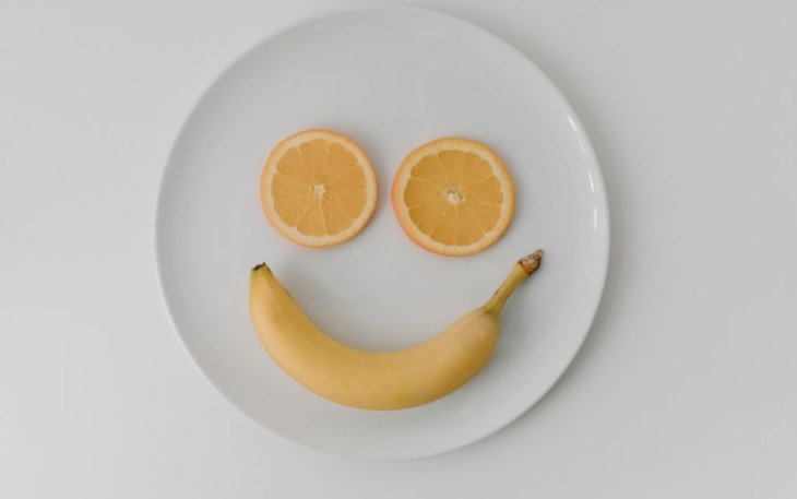 Чим корисні банани: дієтолог розписала вітамінний склад продукту і дала простий рецепт оладок