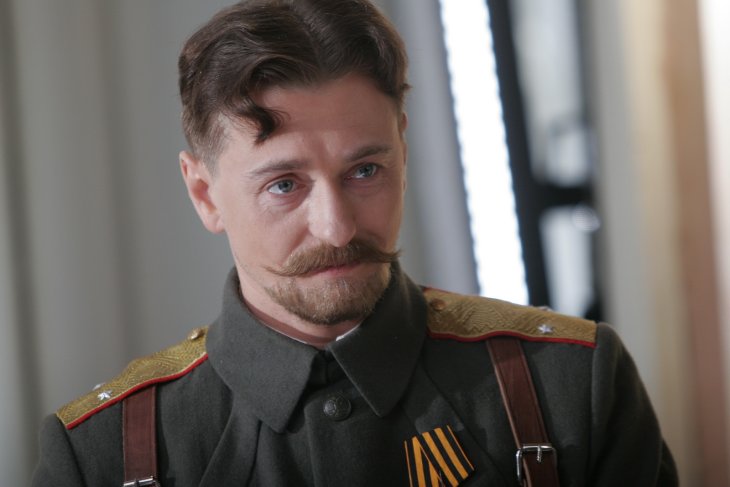 Сергей Безруков получил приятную посылку от родственников