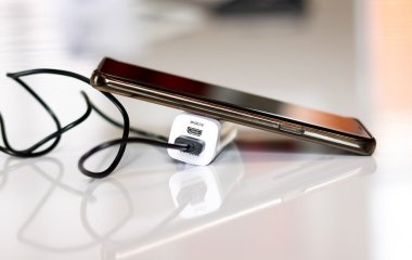 Як правильно українською мовою — павербанк чи повербанк