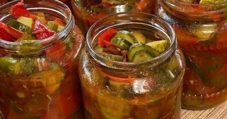 За бабусиним рецептом: як приготувати лечо з огірками на зиму