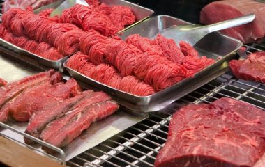 Врач назвал продукты-провокаторы рака толстой кишки