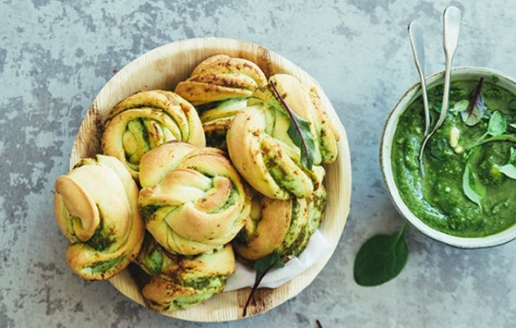 Бриошь со шпинатом