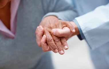 Вчені назвали ранній симптом хвороби Паркінсона